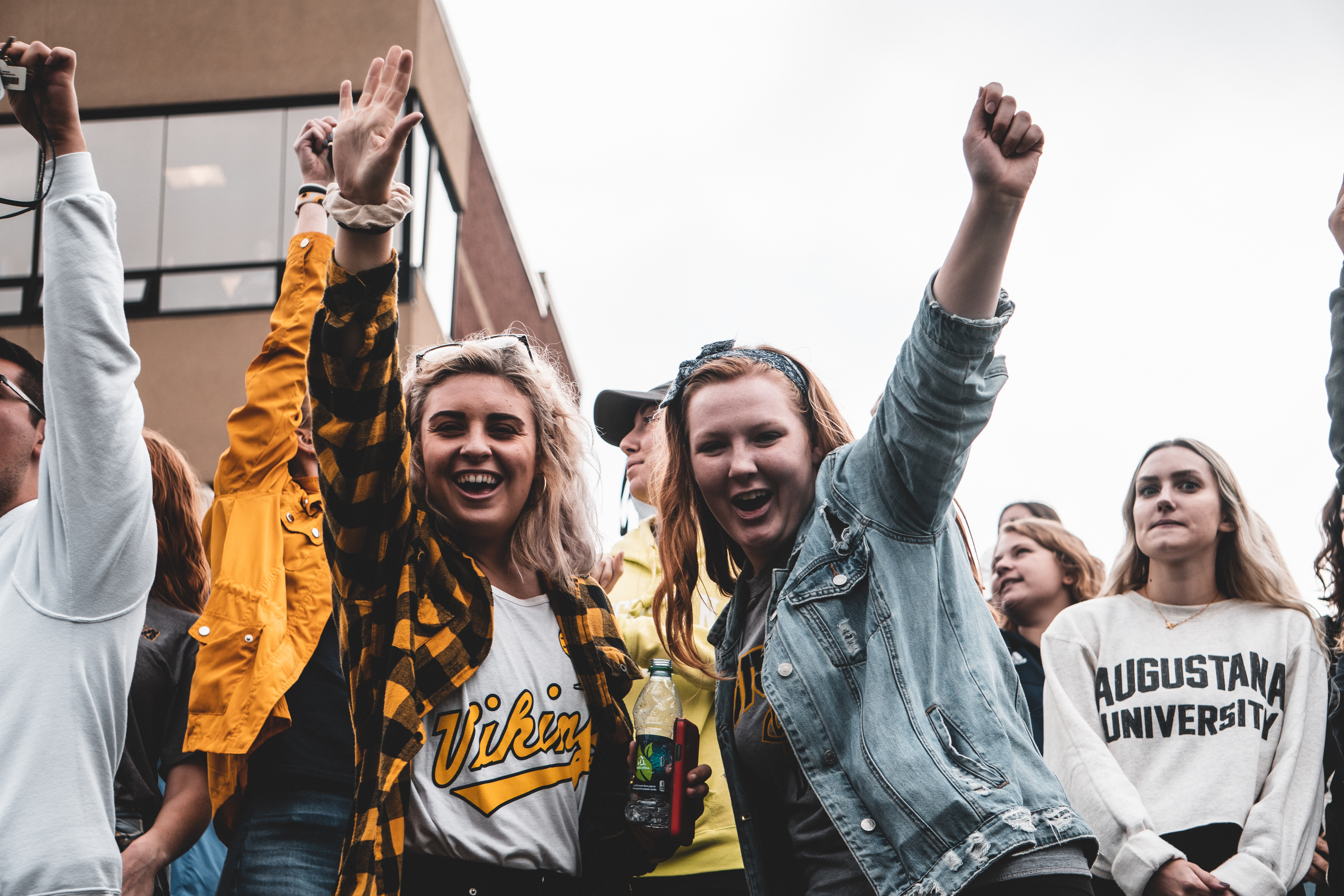 AU Students at football game