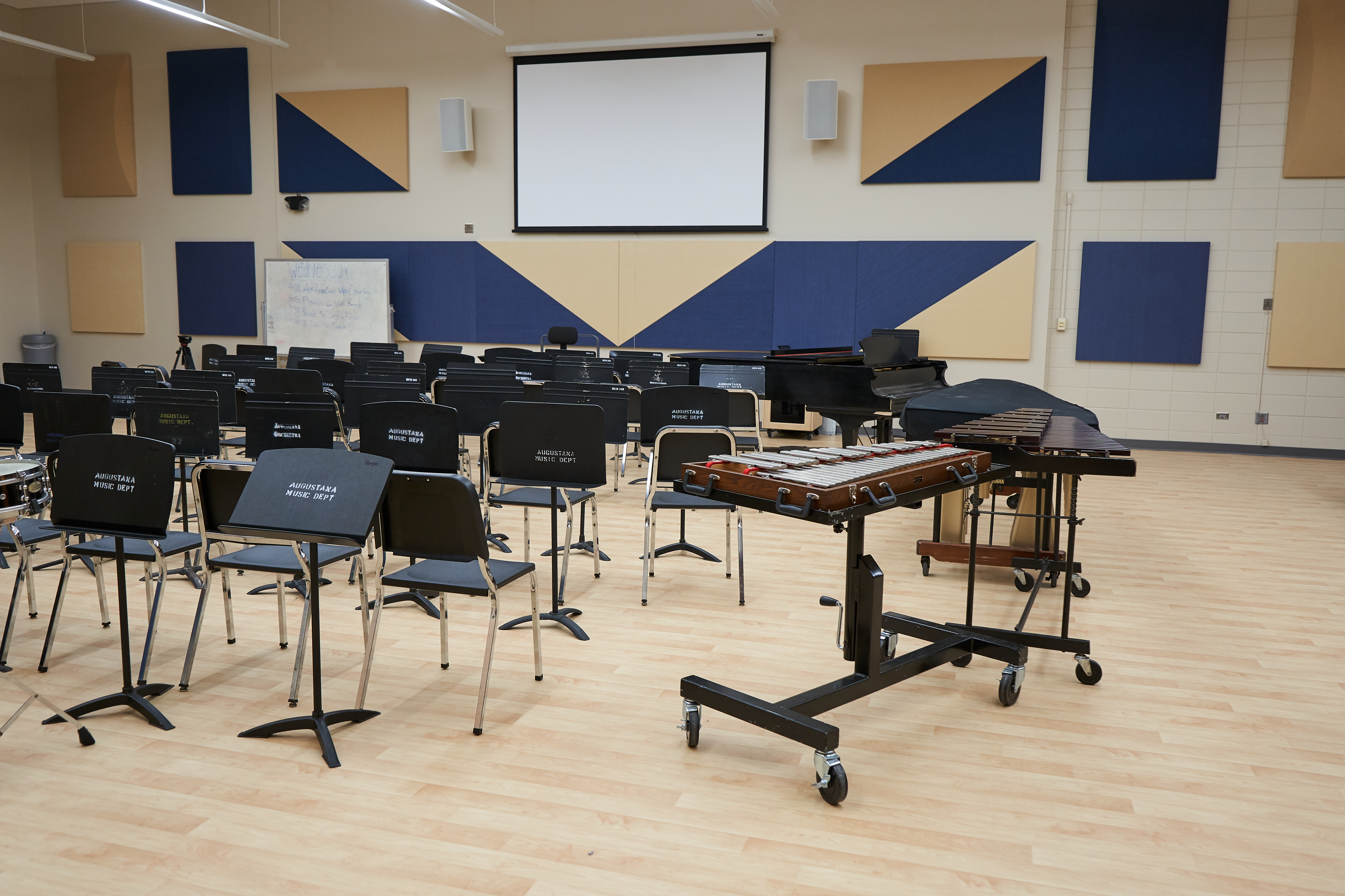 AU band room