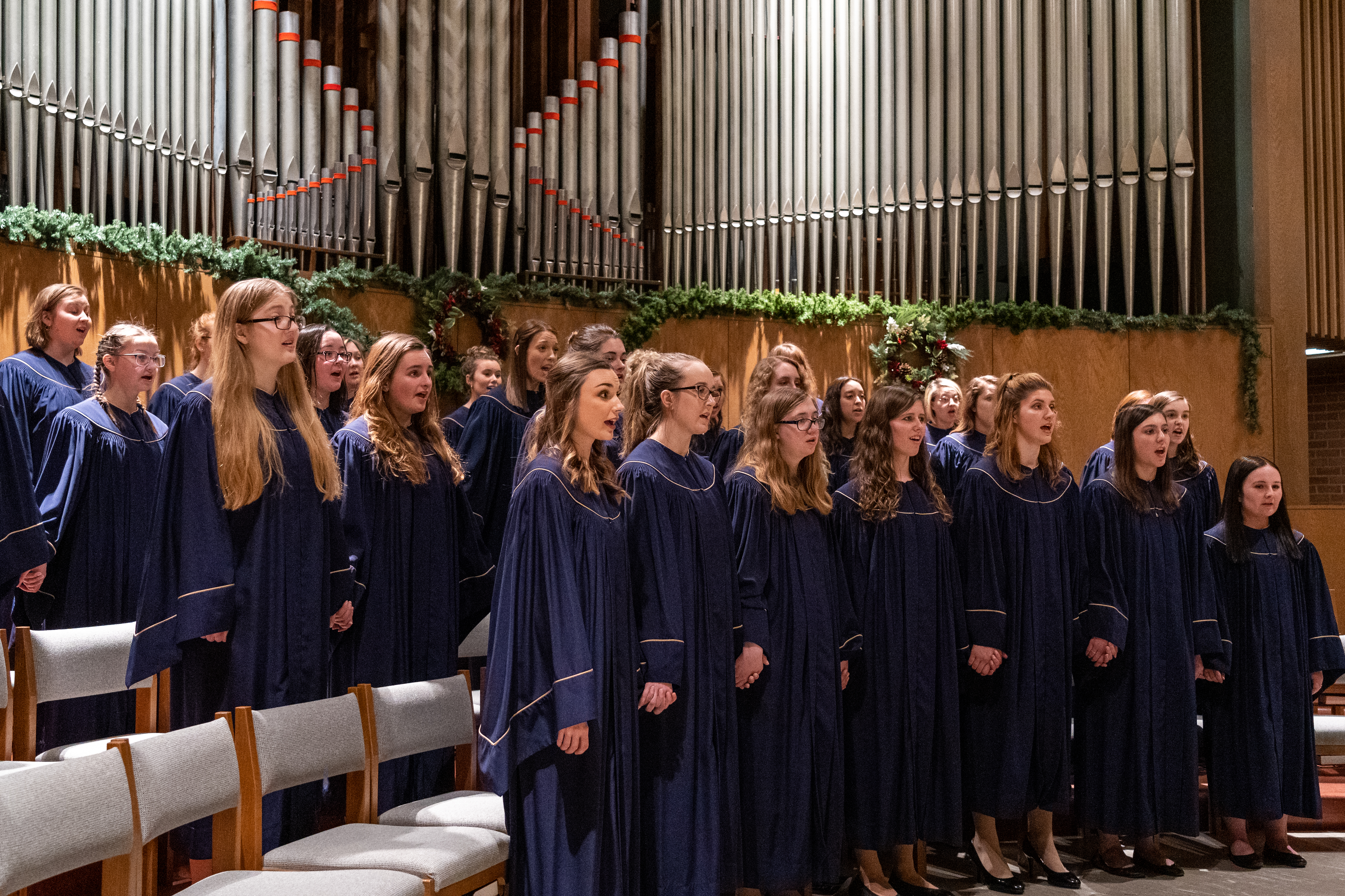 Angelus choir performing at Vespers