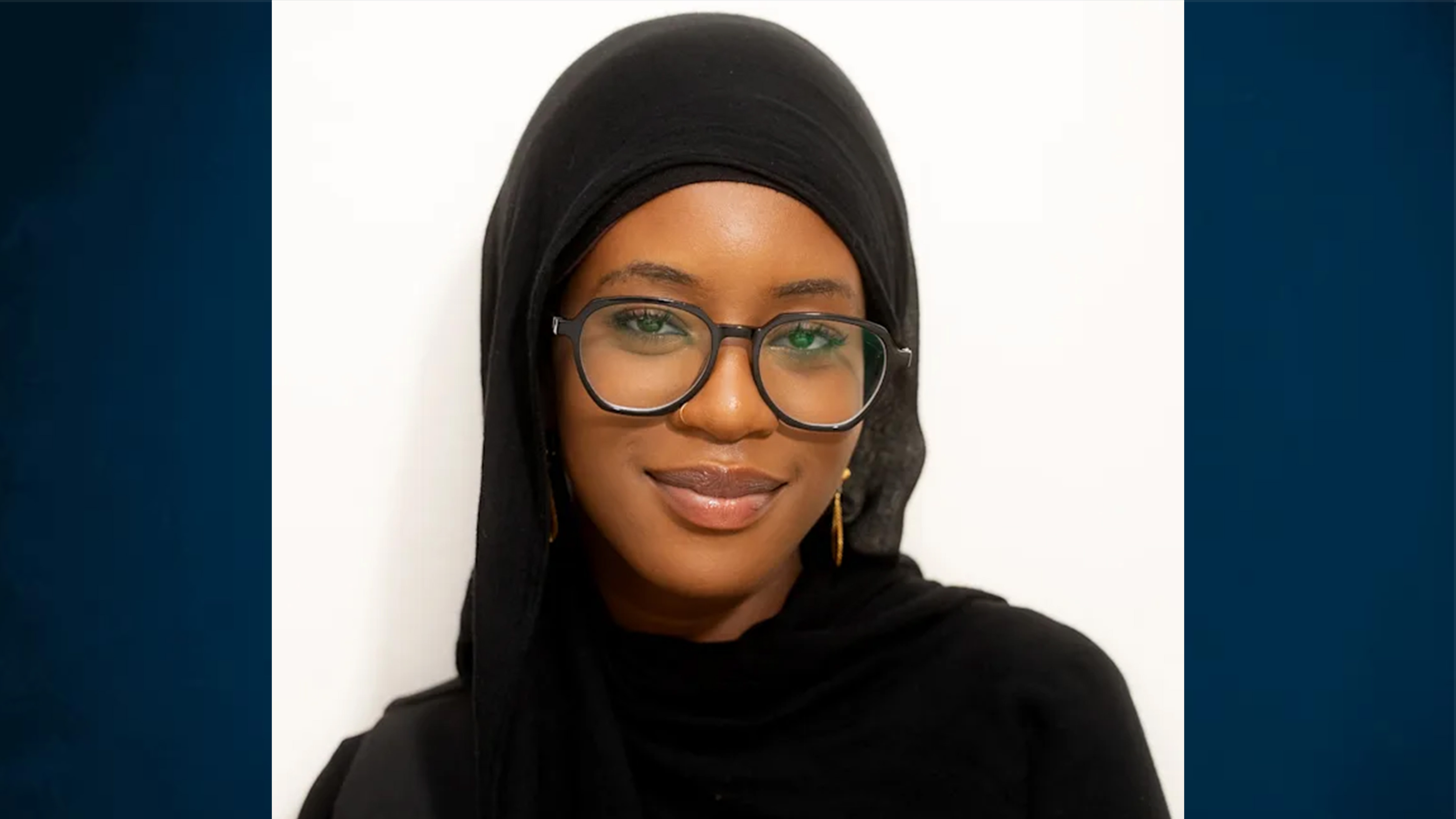 Zouhera on Navy Backgroun