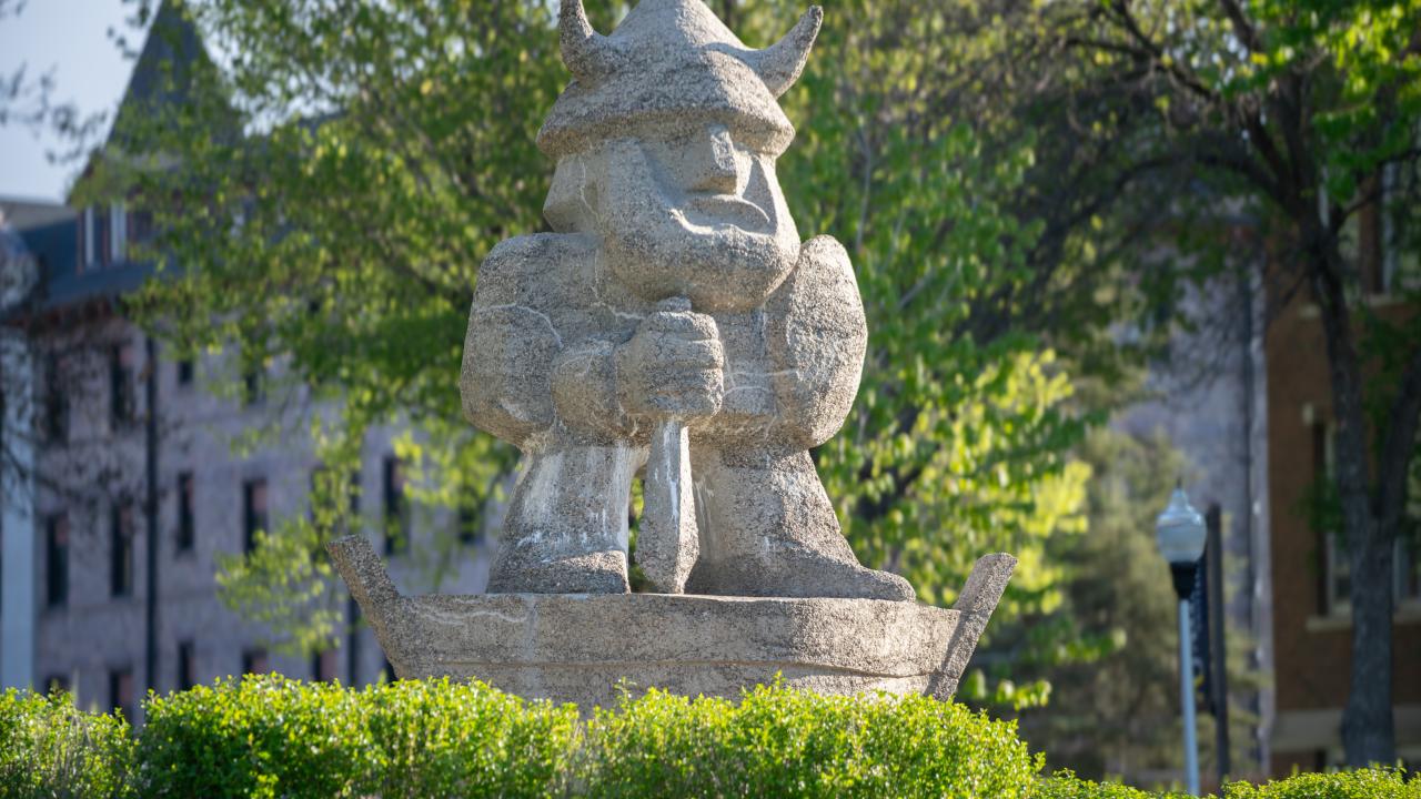 cta-statue