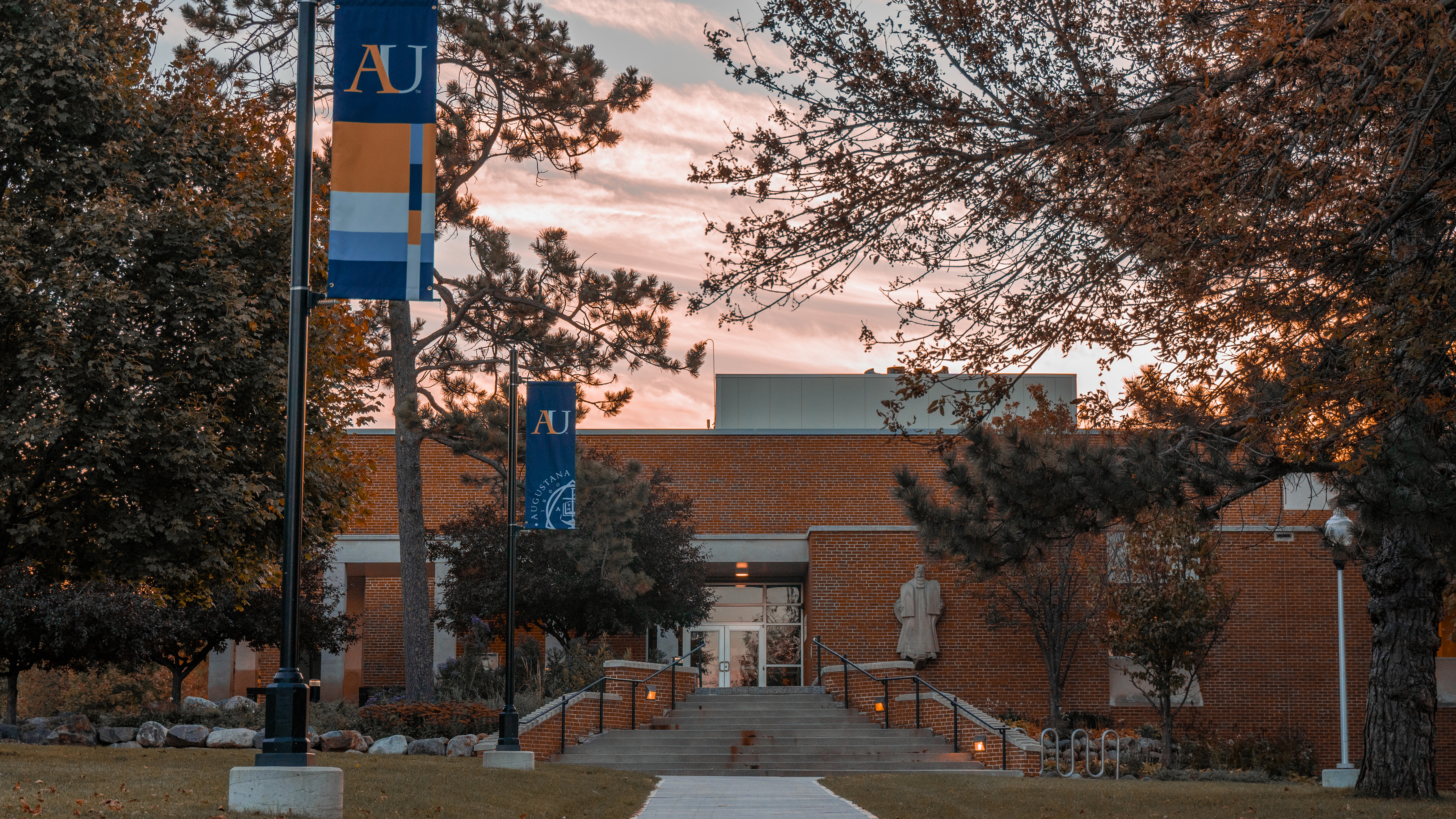 Mikkelsen Library in Fall