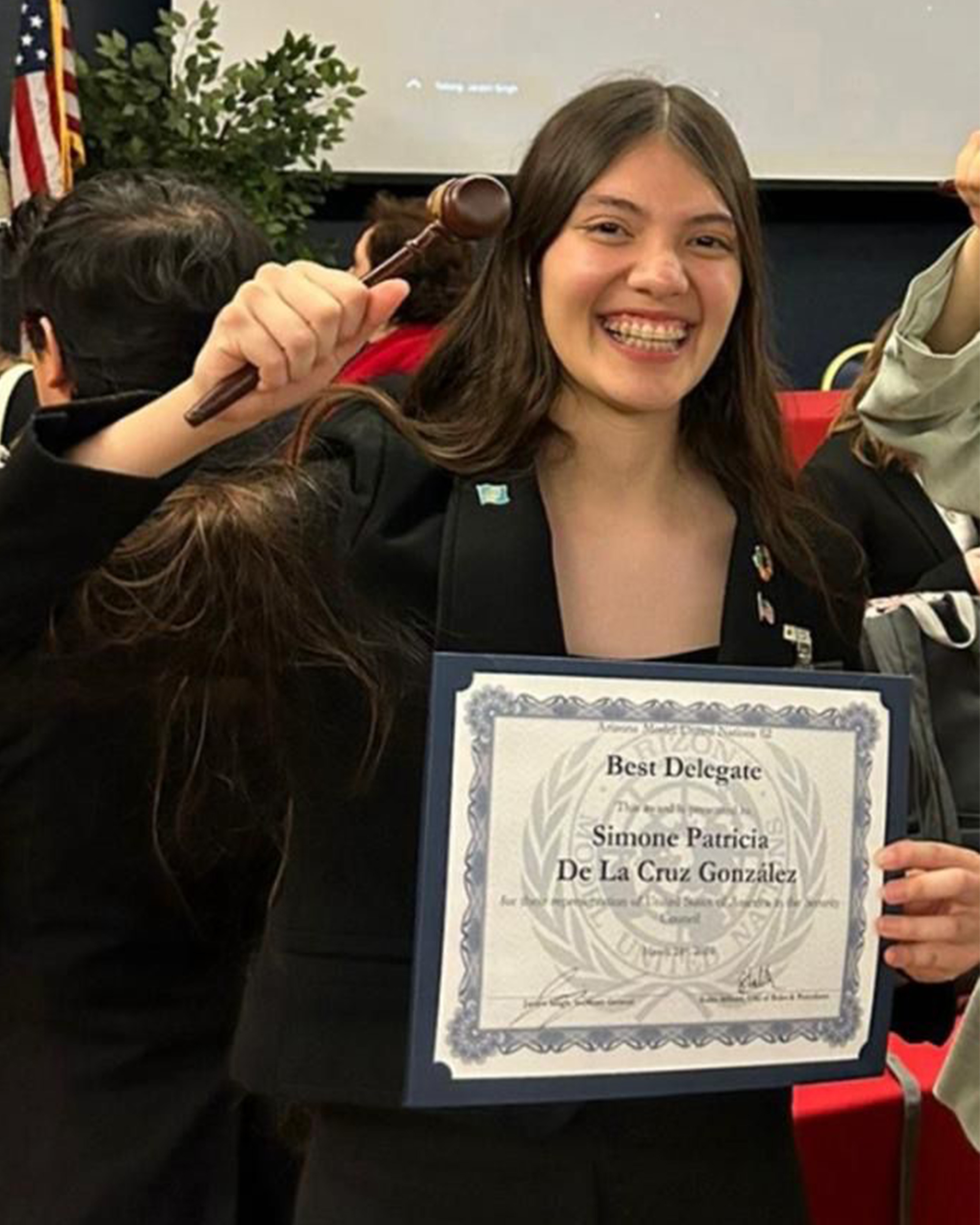 Simone De La Cruz Gonzalez