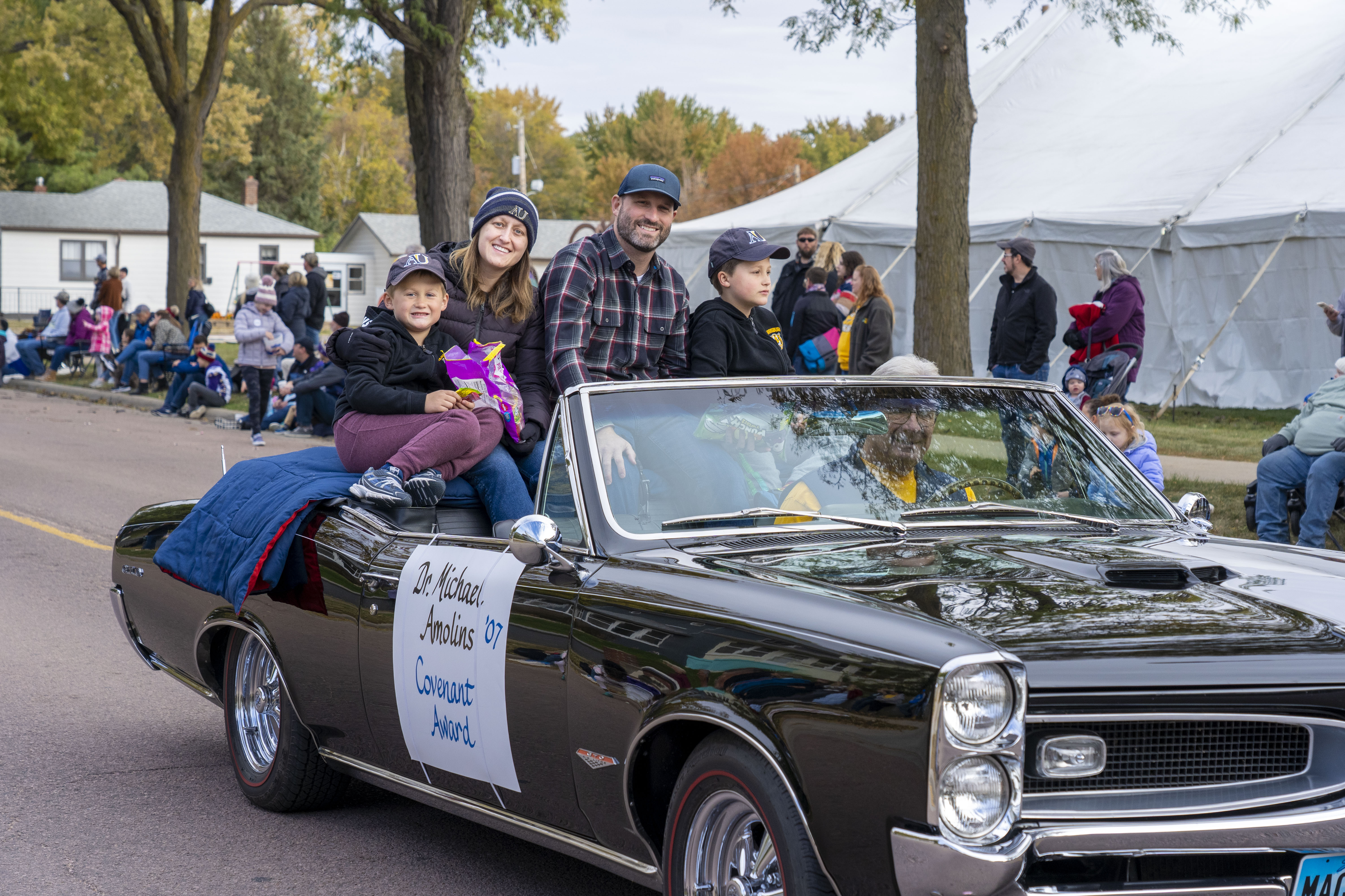 Viking Days Parade 2022 Michael Amolins and Family