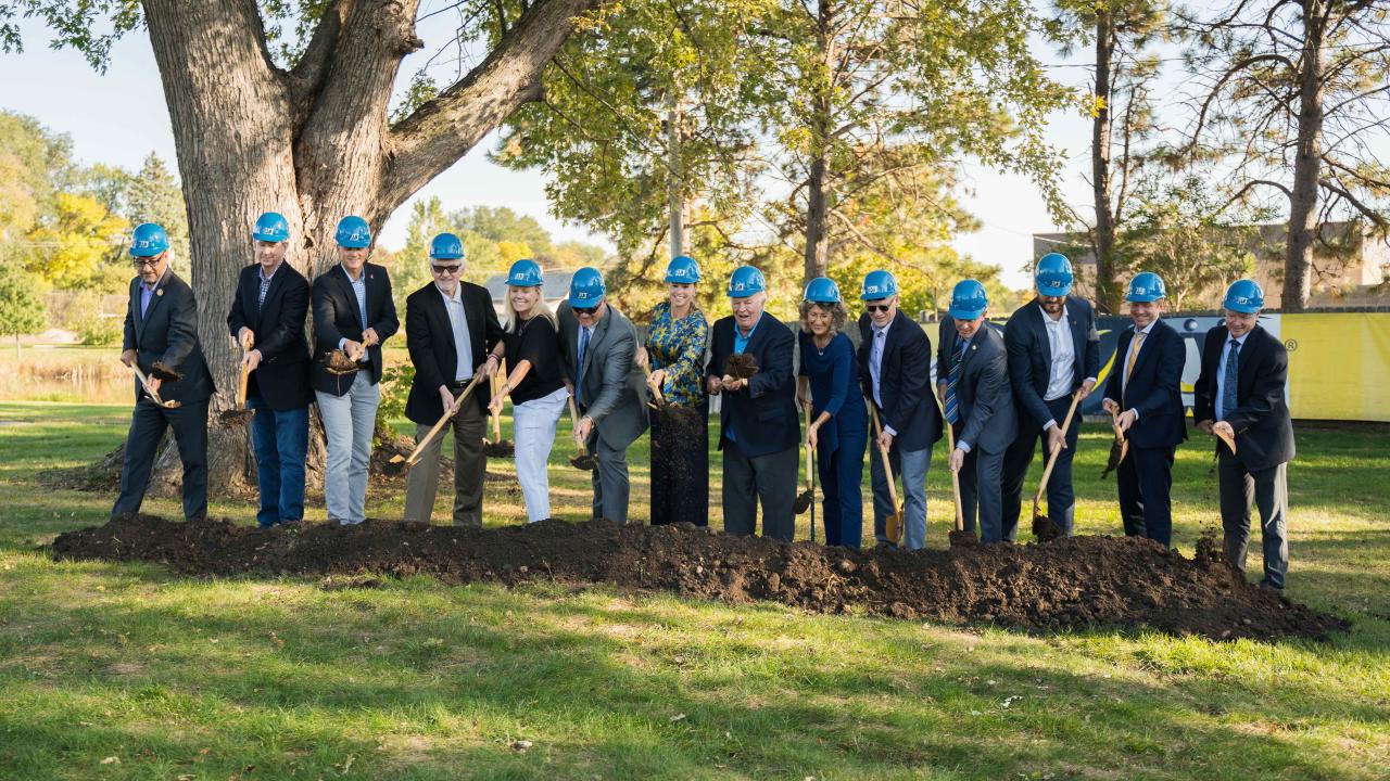 Augustana Hockey Groundbreaking Courtesy of Hunter Chear