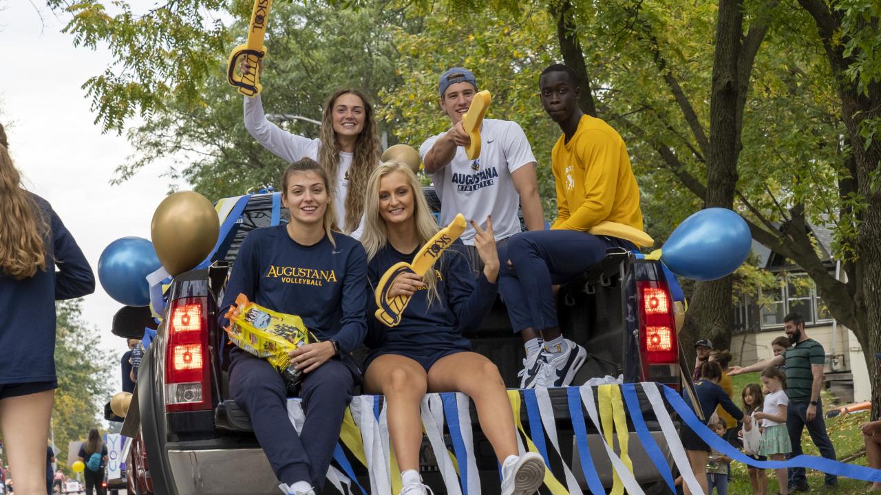 students at homecoming parade