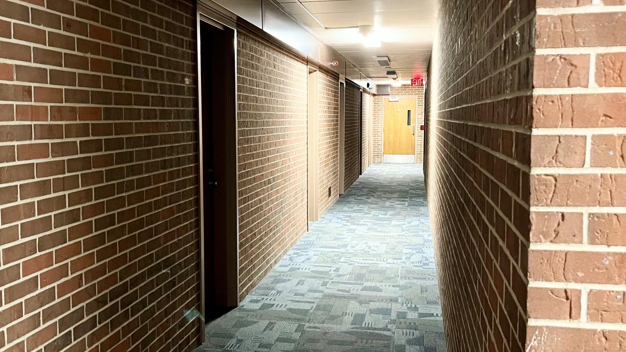Granskou Hallway