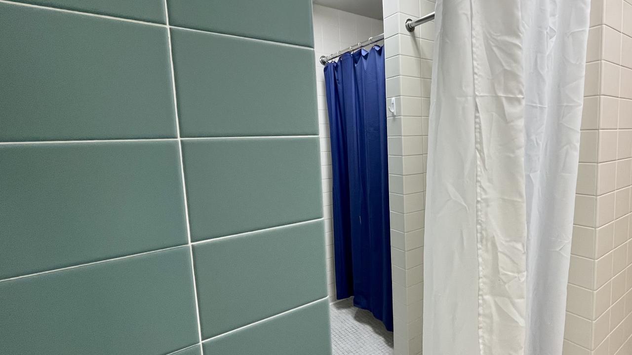 Granskou Restroom Shower