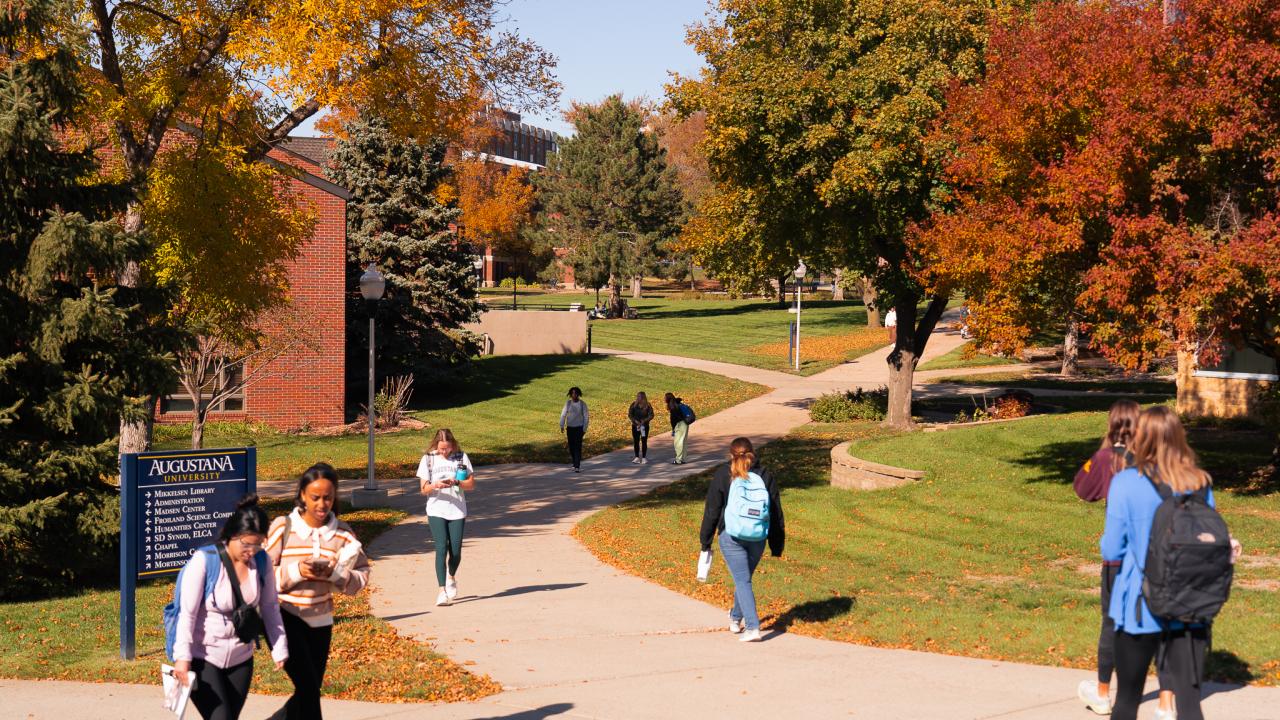 Students Walking on Campus Fall 2023