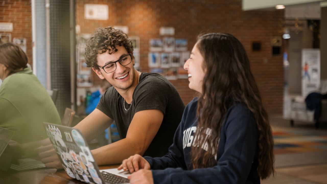 AU Students on Campus