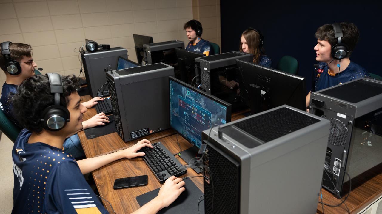 Esports 2025 League of Legends