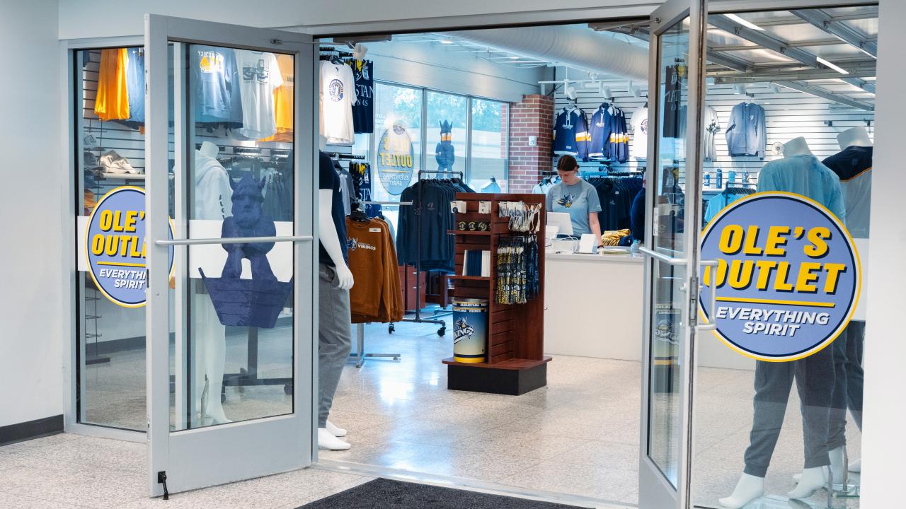Ole's Outlet Exterior