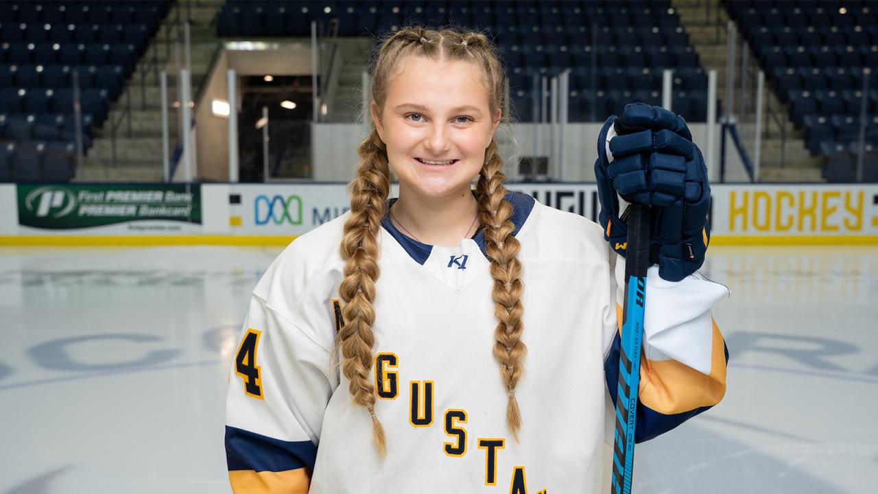 2025-26 Reniesa Mattke