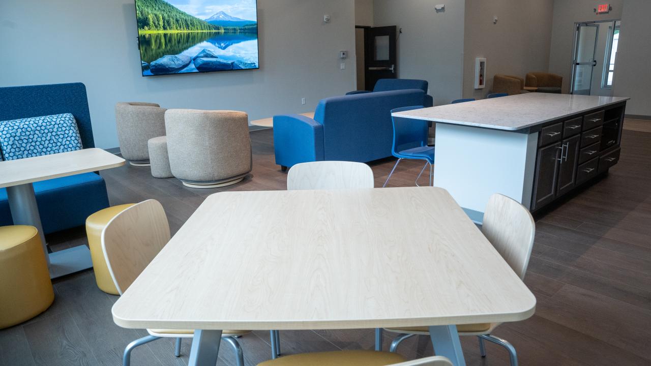 Foundation Heights — Lobby/Lounge