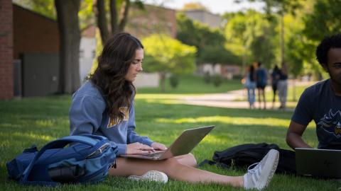 Students on Campus25