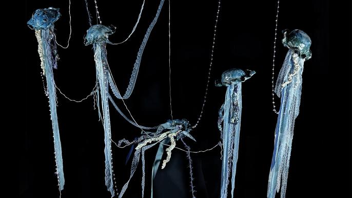 Em Powers, Hanging Medusa